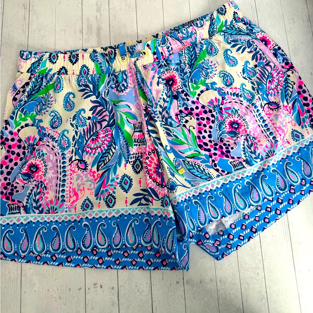 Lilly Pulitzer drawstring shorts- EUC. Very lightweight fabric